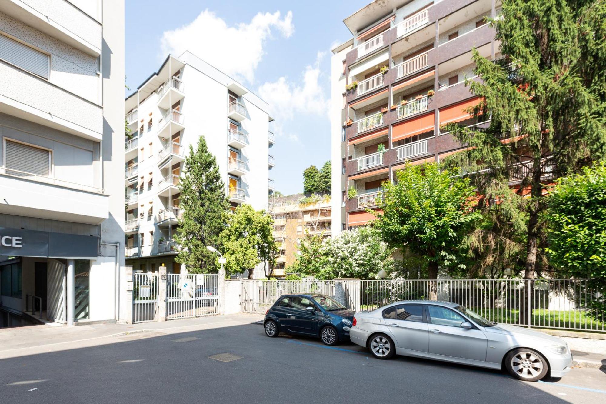 Ca' Granda M5 & Bicocca - Apartment With Parking Milánó Kültér fotó
